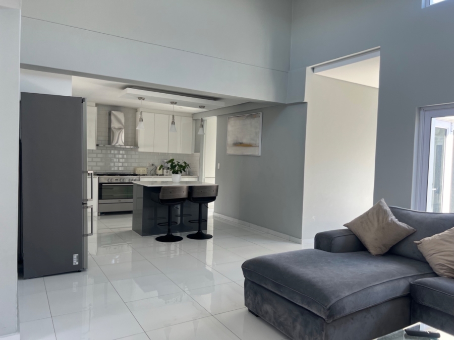 3 Bedroom Property for Sale in Parklands North Western Cape